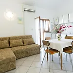 Apartments With A Parking Space Umag - 7058